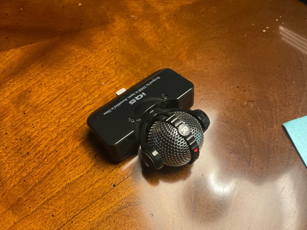 **EXCELLENT**ZOOM IQ5 Stereo Microphone for iOS Devices**