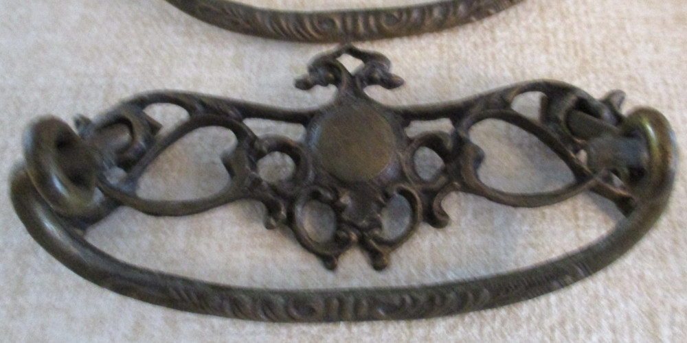 5 Vintage Brass Decorative Cabinet/Drawer Pulls