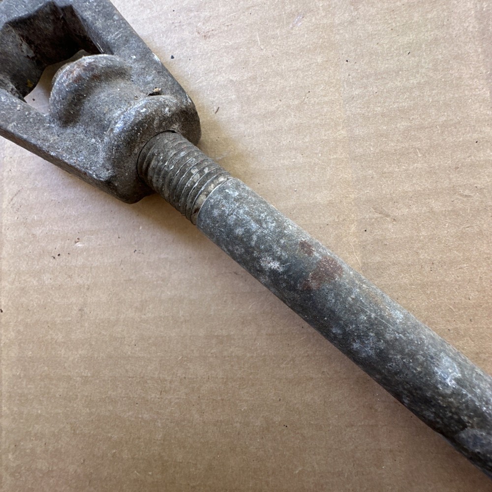 Trumbull Fire Hydrant Wrench Tool Knurled Handle Tool Vintage