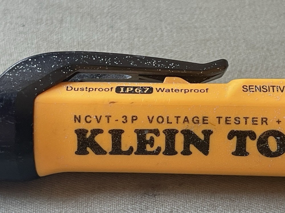 Klein Tools NCVT-3P Dual Range Voltage Tester With Flashlight Tested Works