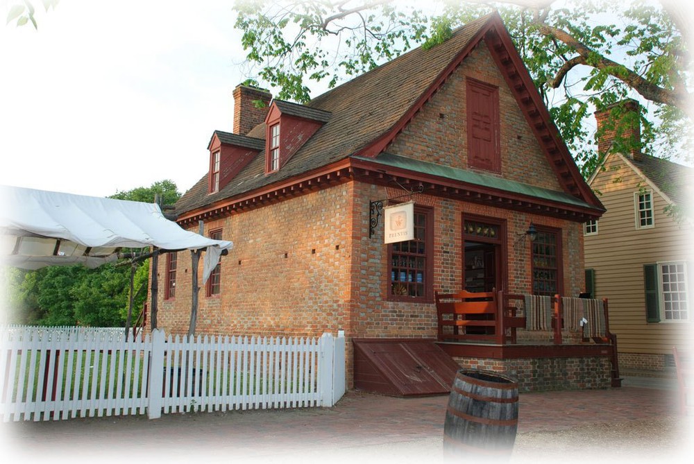 Colonial Williamsburg brick cottage, Traditional Architectural Home Plans