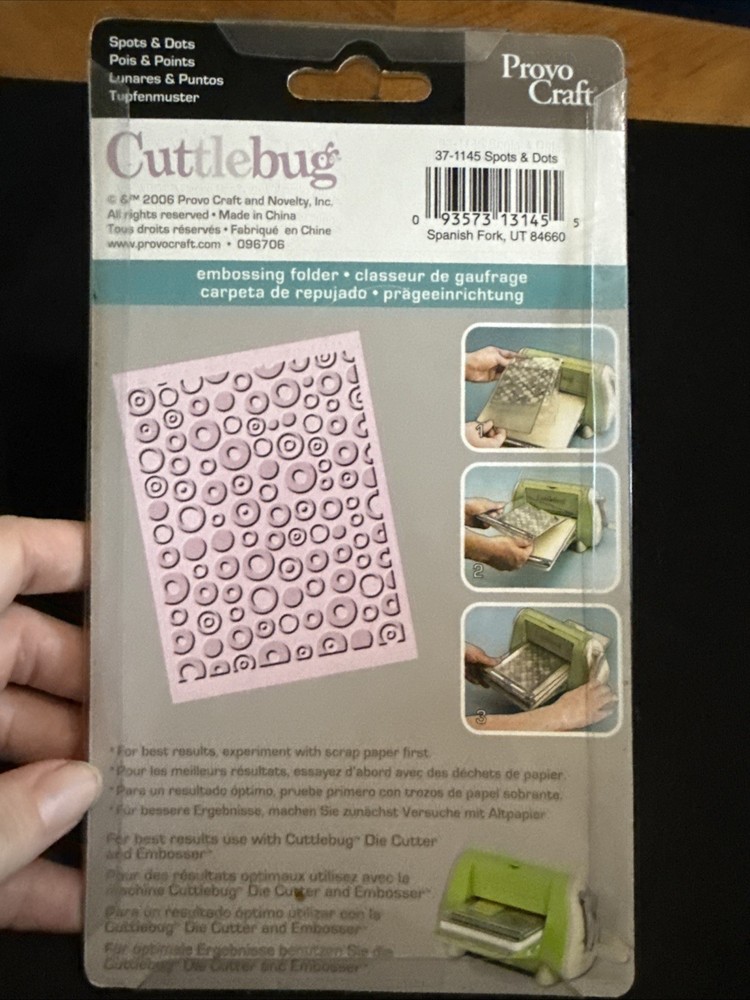 Cuttlebug SPOTS & DOTS Provo Craft Embossing Folder