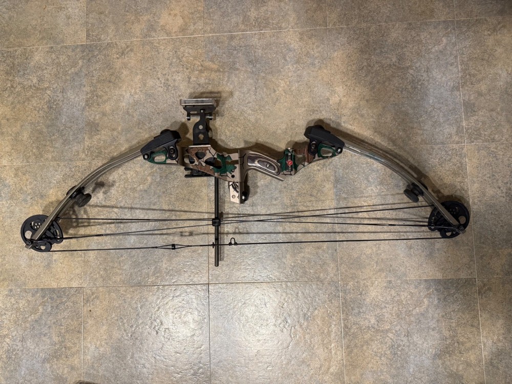 HOYT TENACITY II - POWERFLEX COMPOUND BOW - LEFT HANDED