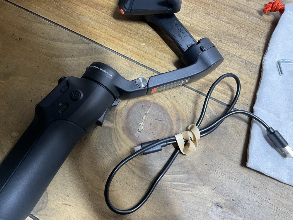 Hohem iSteady V3 Smartphone Stabilizer/Gimbal