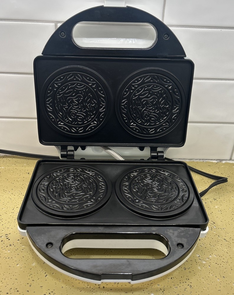 Magic Chef Pizzelle Electric Italian Cookie Maker TSK-245P Nonstick Space Saving