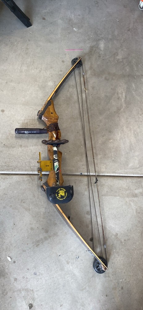 Vintage Brown Bear Archery AMO Compound 37” Bow RightHanded