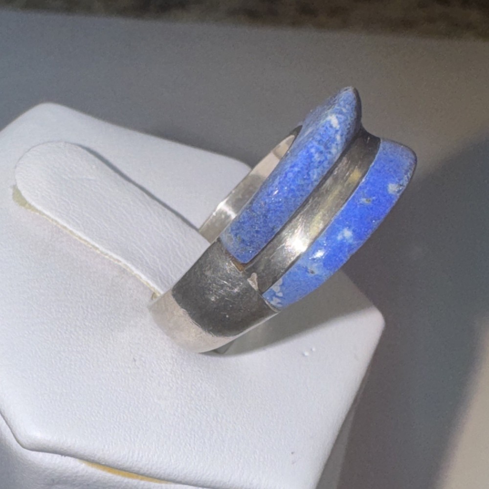 Sterling Silver And Blue Lapis 6.75 Ring