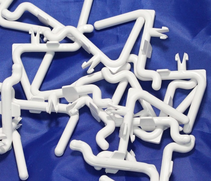 Plastic White L Style Pegboard Hook Kit Storage 100 Pack PEGBOARD NOT INCLUDED