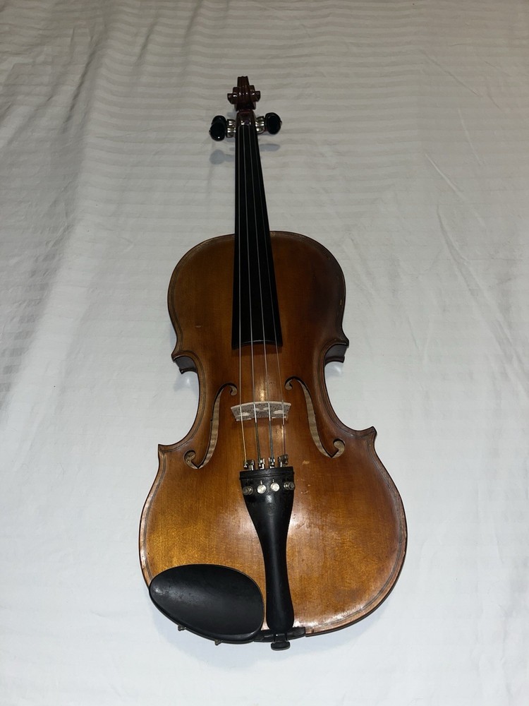 Authentic Edward B. Moss Fiddle No.32