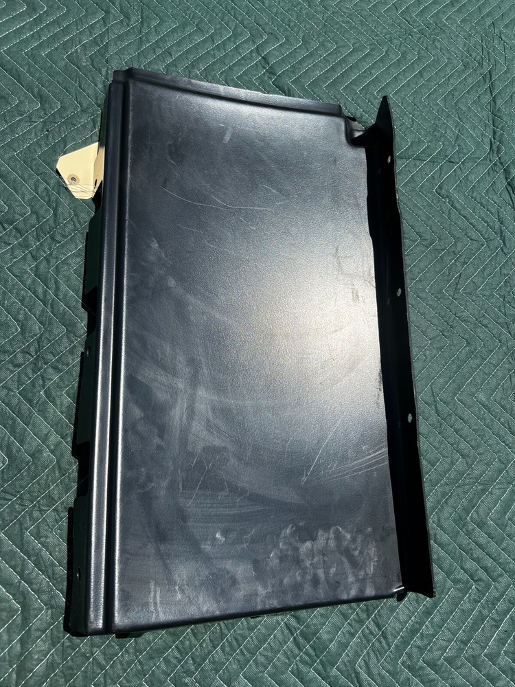 2018-2024 FREIGHTLINER CASCADIA FRONT RIGHT SIDE FORWARD WALL PANEL OEM