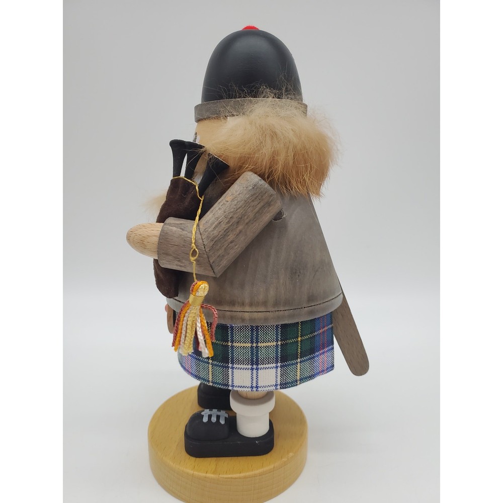 Steinbach Erzgebirgische Scottish Bagpipe Player Nutcracker