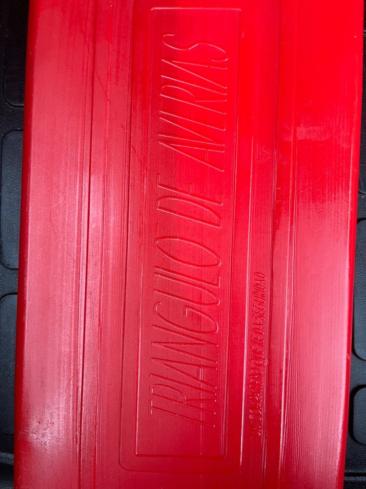 Spanish Triangulo de Averias Warning Triangle