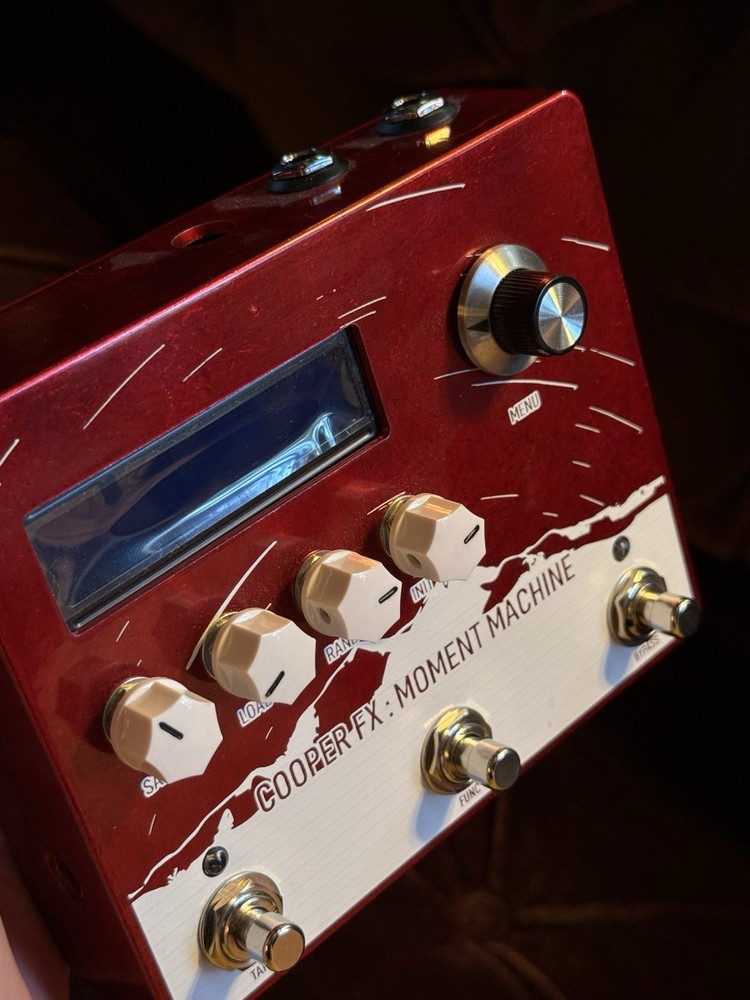 Cooper FX Moment Machine 2018 - Red