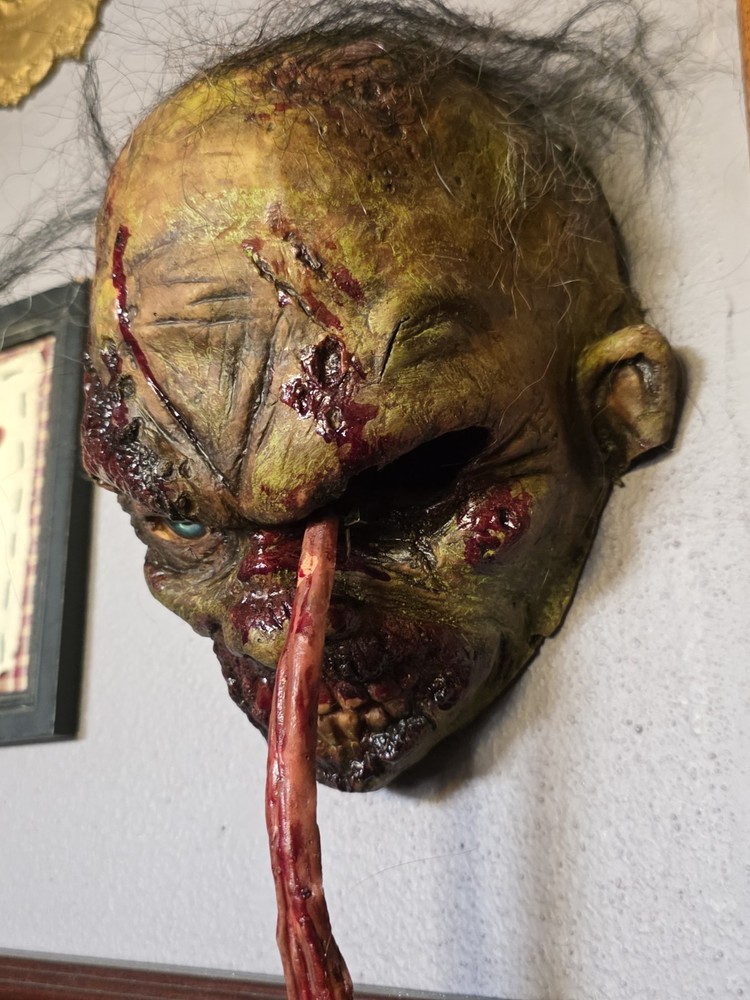 Zombie Gore Head wall hanger