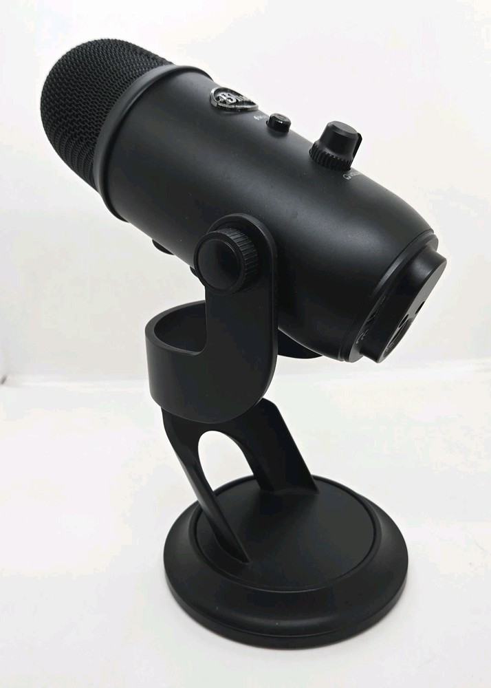 Blue Yeti USB Condenser Microphone Black Multiple Polar Patterns Mute Switch