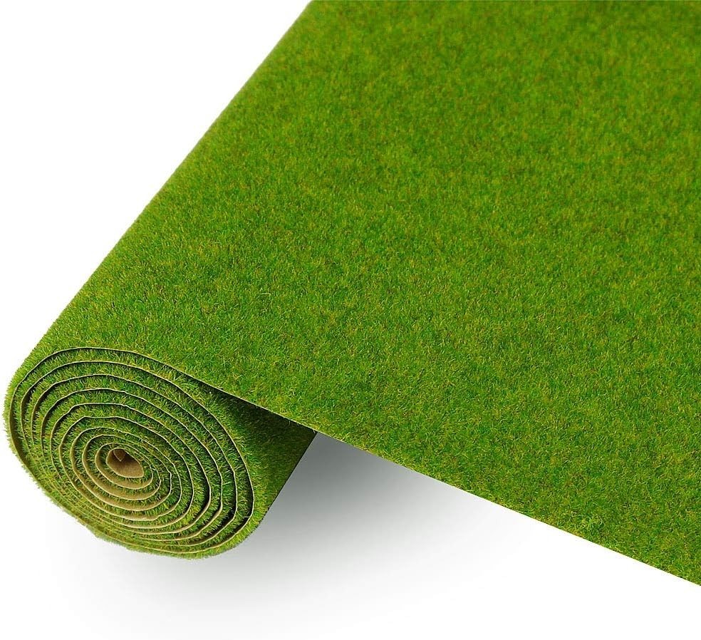 Durable Grass Green Model Mat 40 x 100cm - Elevate Your Decorative Projects