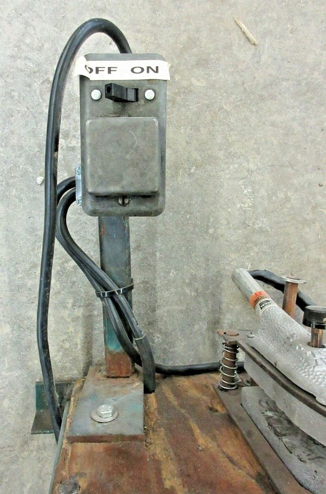 160W HEAT SEAL ON TABLE