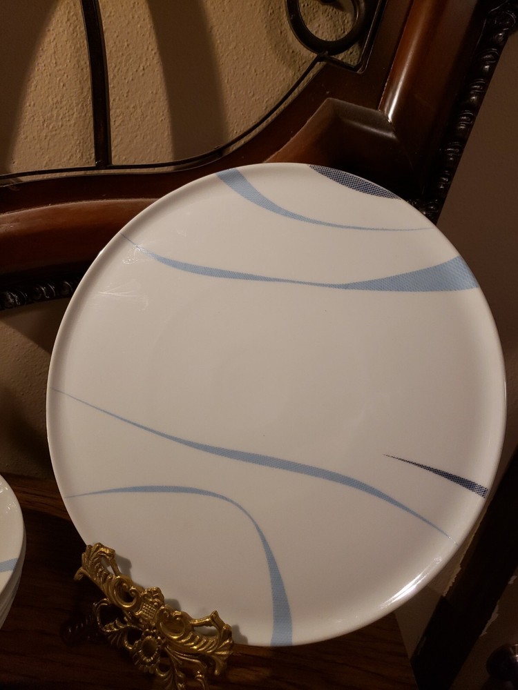 THOMAS FINE CHINA GERMANY 9 PC. DINNERWARE SET