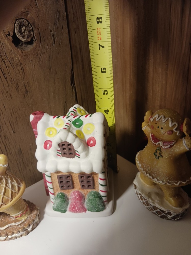 Ginger Bread House Tea Light With Two Gingerbread Men