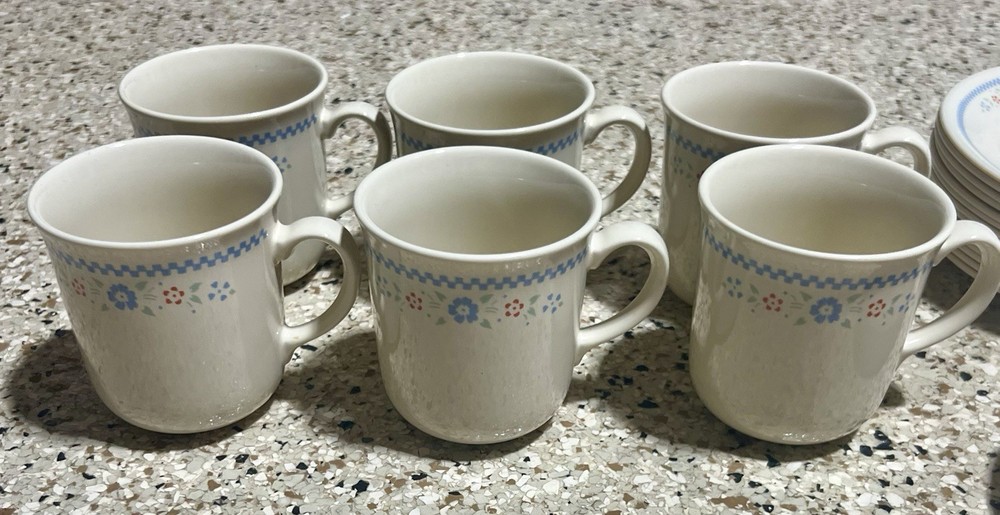 Corelle Needlepoint Dish Set