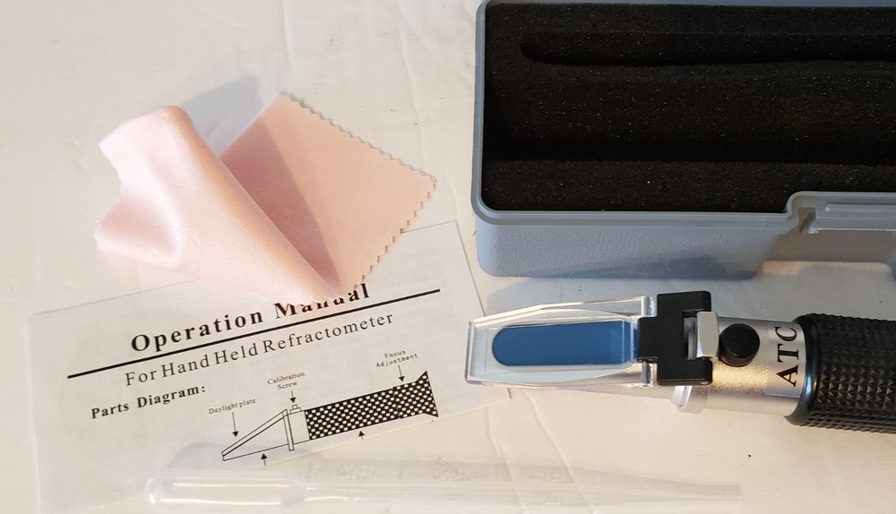 ATC Portable Refractometer With Case (READ DESCRIPTION)