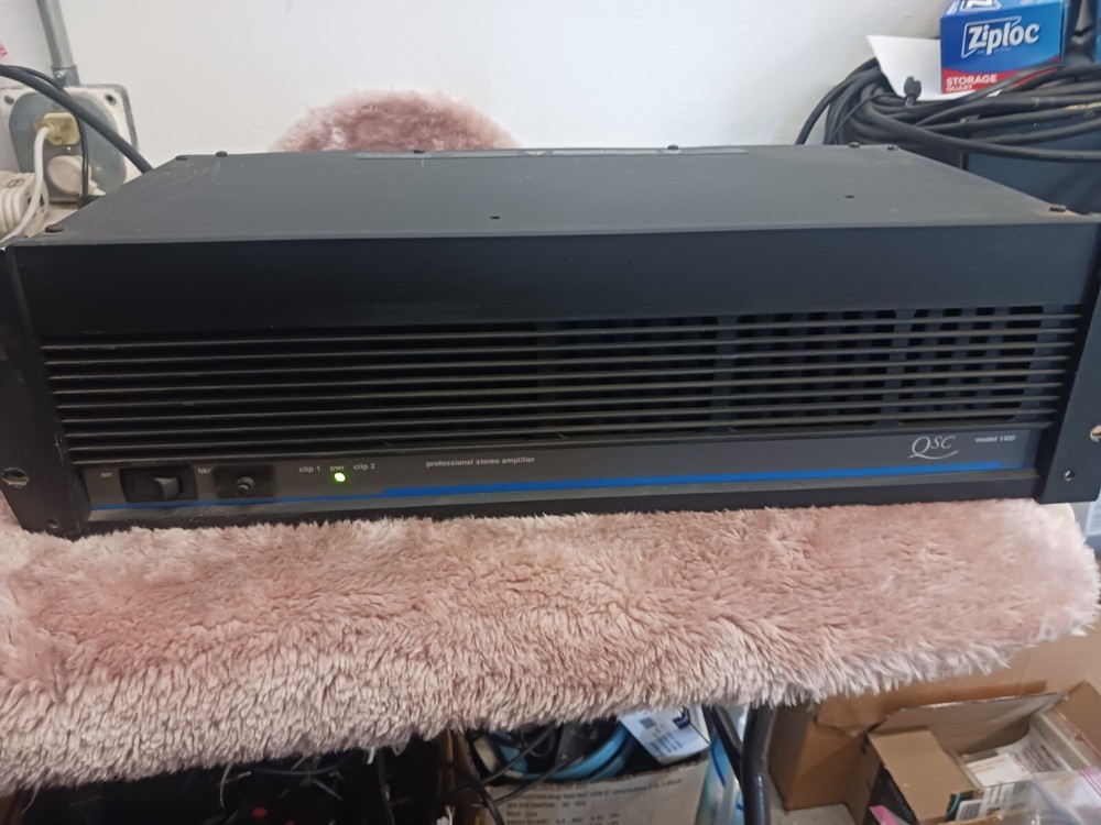 QSC Professional Stereo Amplifier Model: 1400
