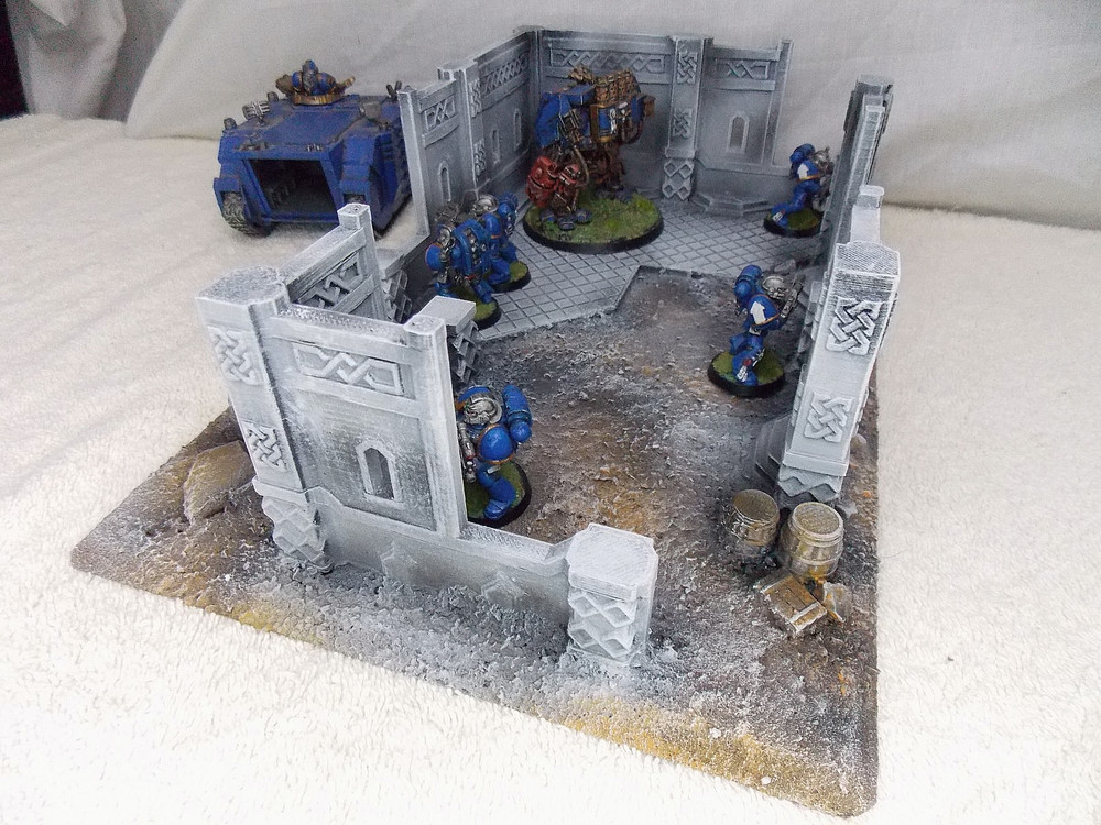 WARGAMING TERRAIN PAINTED BUILDING
