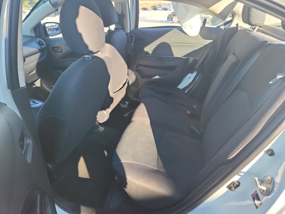 MIRAGE 2018 Glove Box 4998983