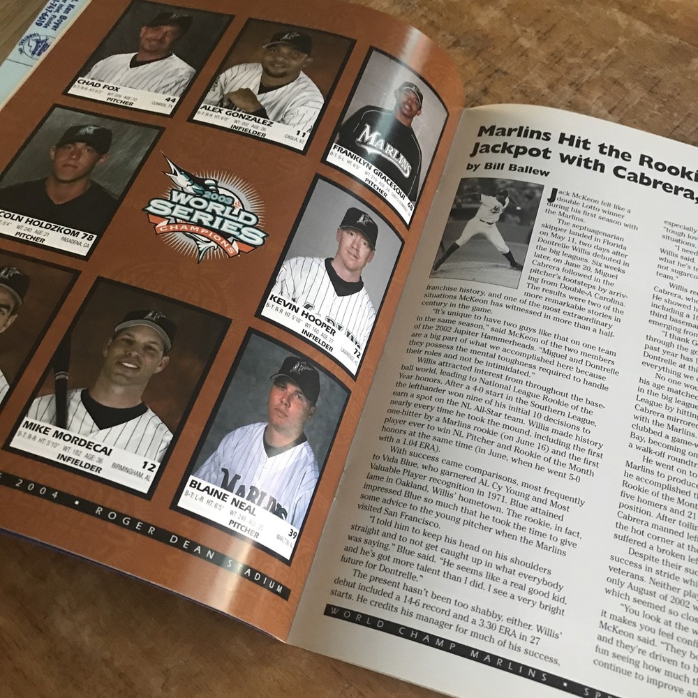 2004 Spring Training World Champ Florida Marlins Program Gold Trophy Rare