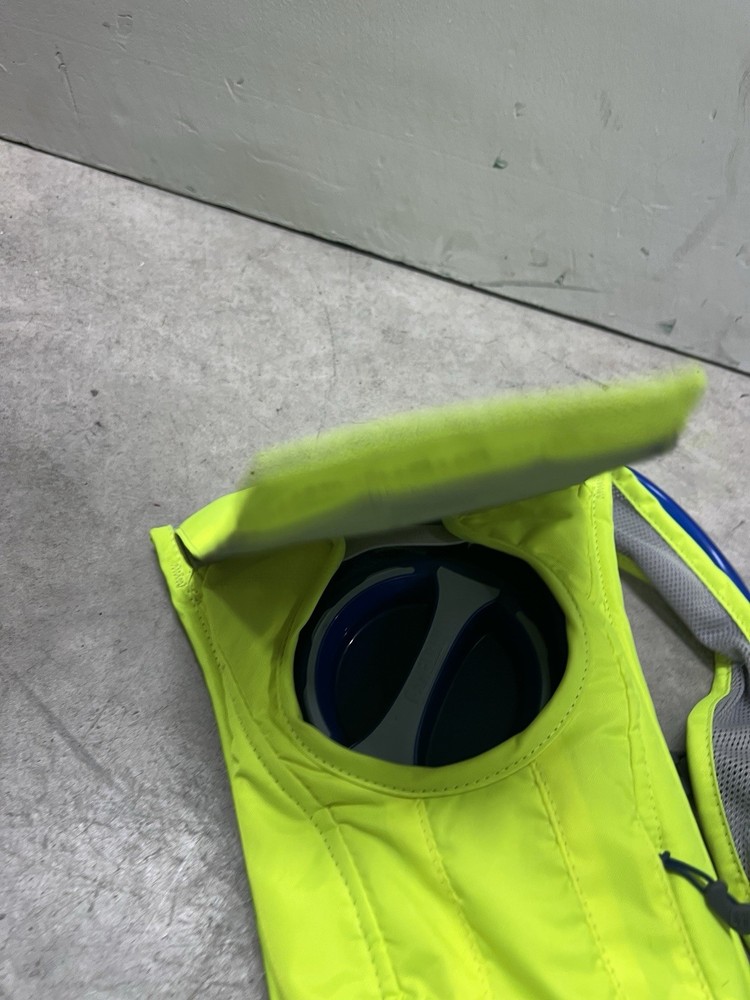 Camelbak Hydration Fluorescent Yellow Safety Backpack Pack 1.5L