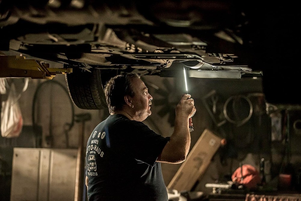 76800 Switchblade 800-Lumen Rechargeable Compact Multi-Function LED Work Light