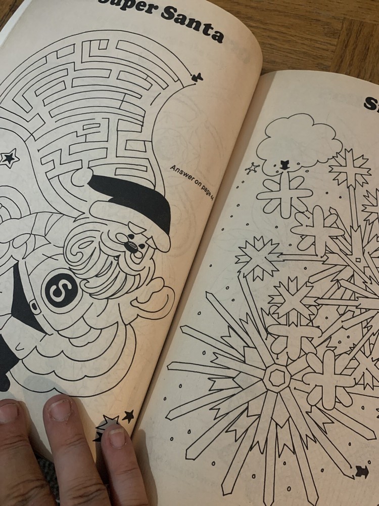 Santas Great Maze Fun Book