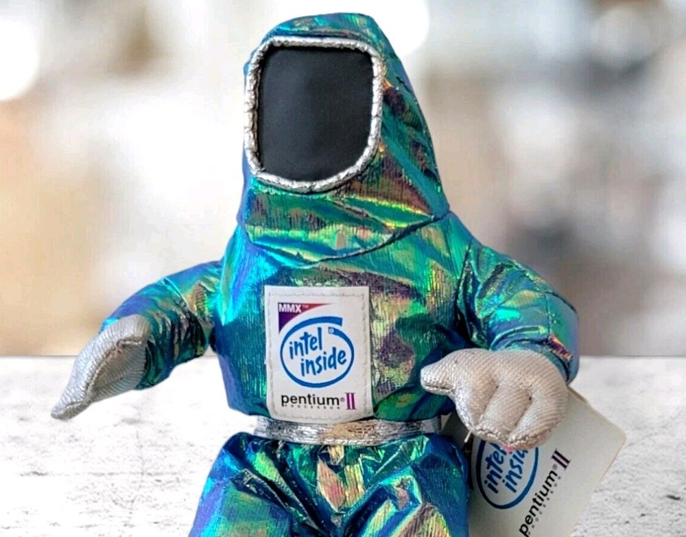 Intel Pentium PentiumII MMX Advertising Tech Computer Tech Metallic Figure 1997