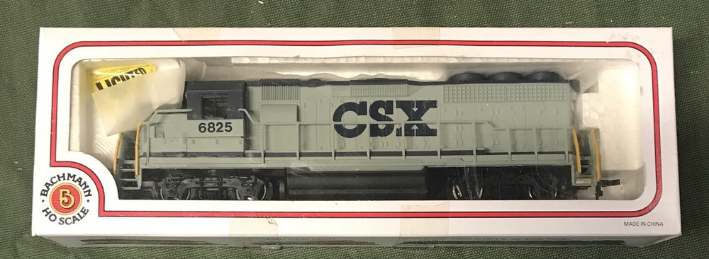 Spectrum Bachmann CSX Loco good working condition, lights work(b4)
