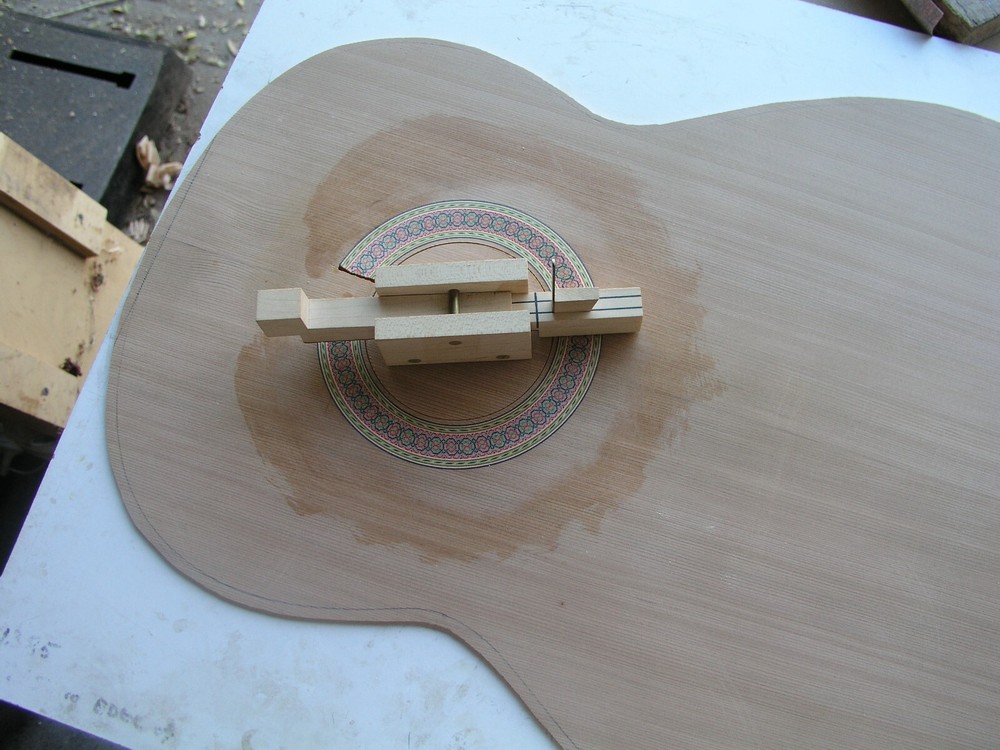 Make Your Own Rodriguez Guitar-Online Apprentice Guitar Making Course CDROM