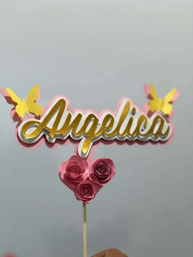 Top cake personalized with your own name 