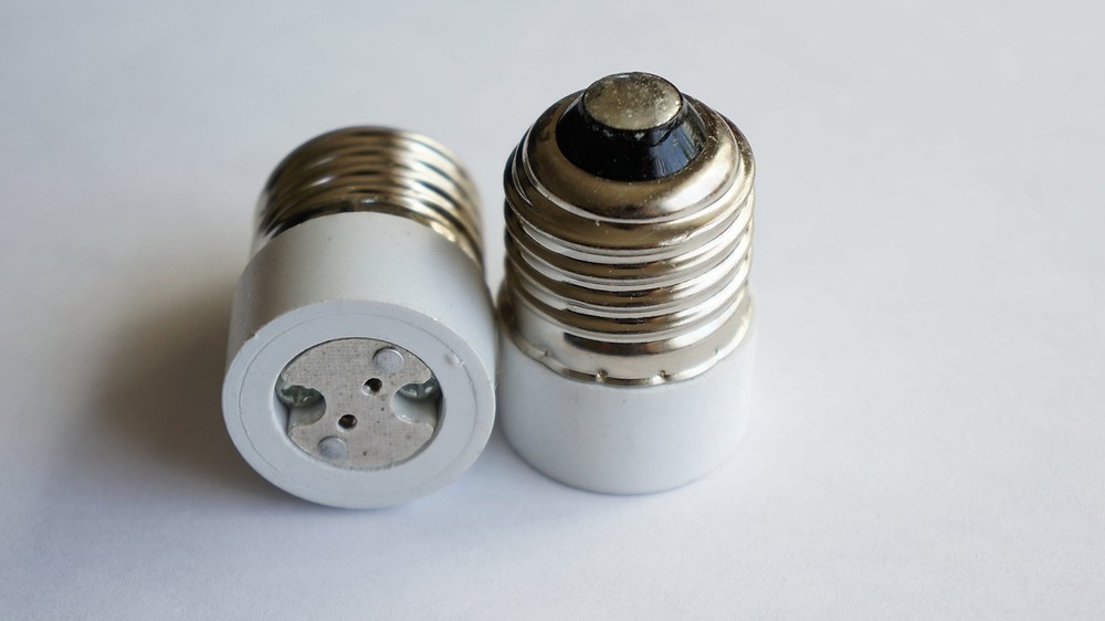 YI LIGHTING (Pack of 2) E26/E27 to MR16 Converter, 43x28mm, White