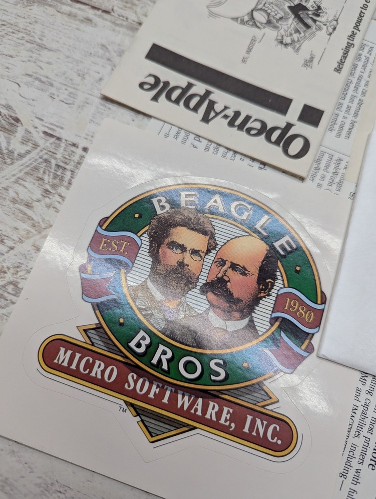 1985 APPLE COMPUTER 5.25" Floppy Disk MINIPIX ProDOS Version Beagle Bros #2