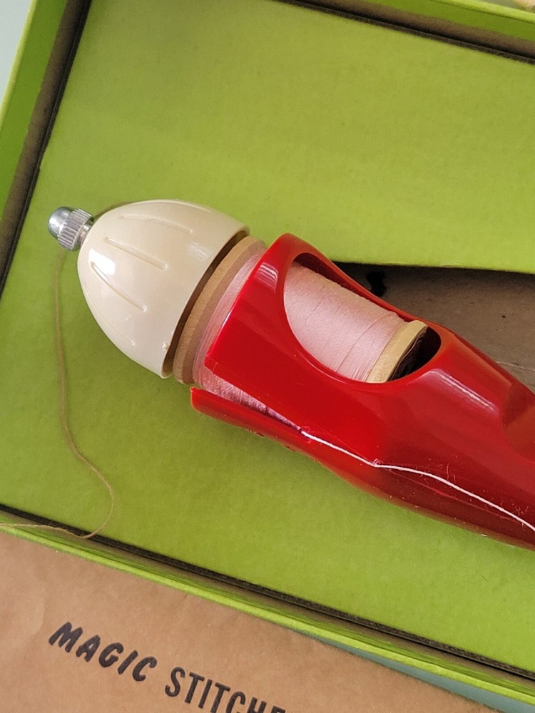 Vintage Magic Stitcher Sews Like Magic Light As A Feather,preowned Original Box