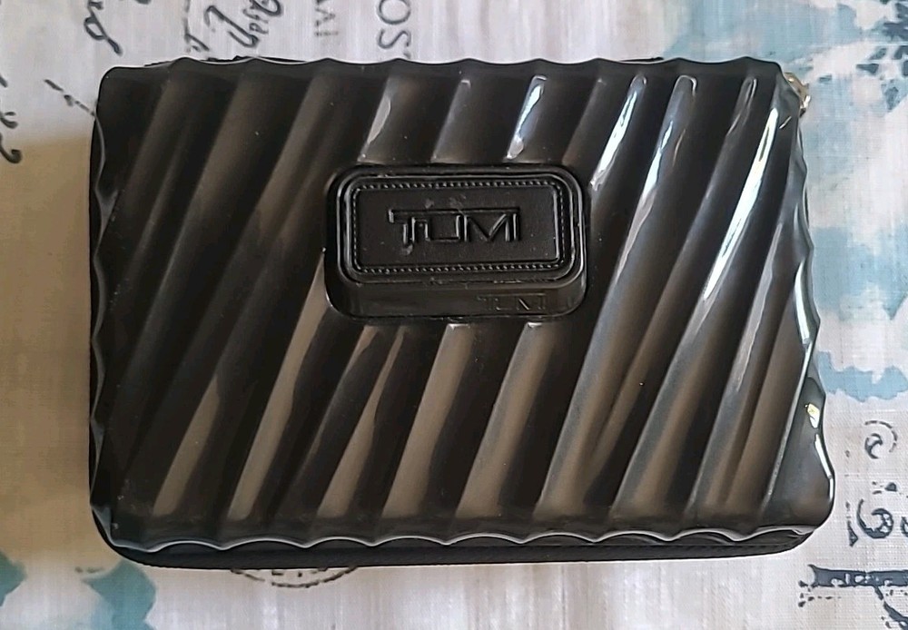 Tumi Delta Black Plastic Hard Shell Travel Case Excellent Condition