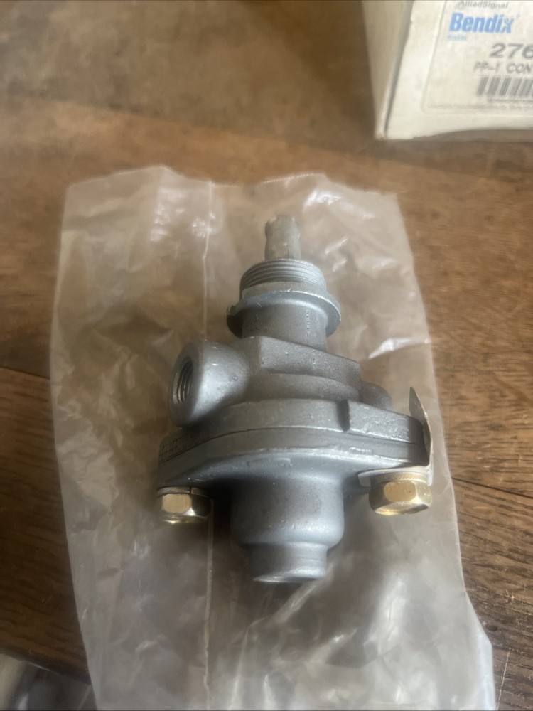 Remanufactured Bendix PP-1 Push-Pull Hand Control Valve 276567X