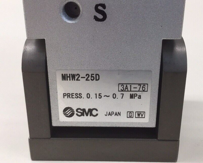 SMC MHW2-25D Gripper Finger Angular 25mm Bore