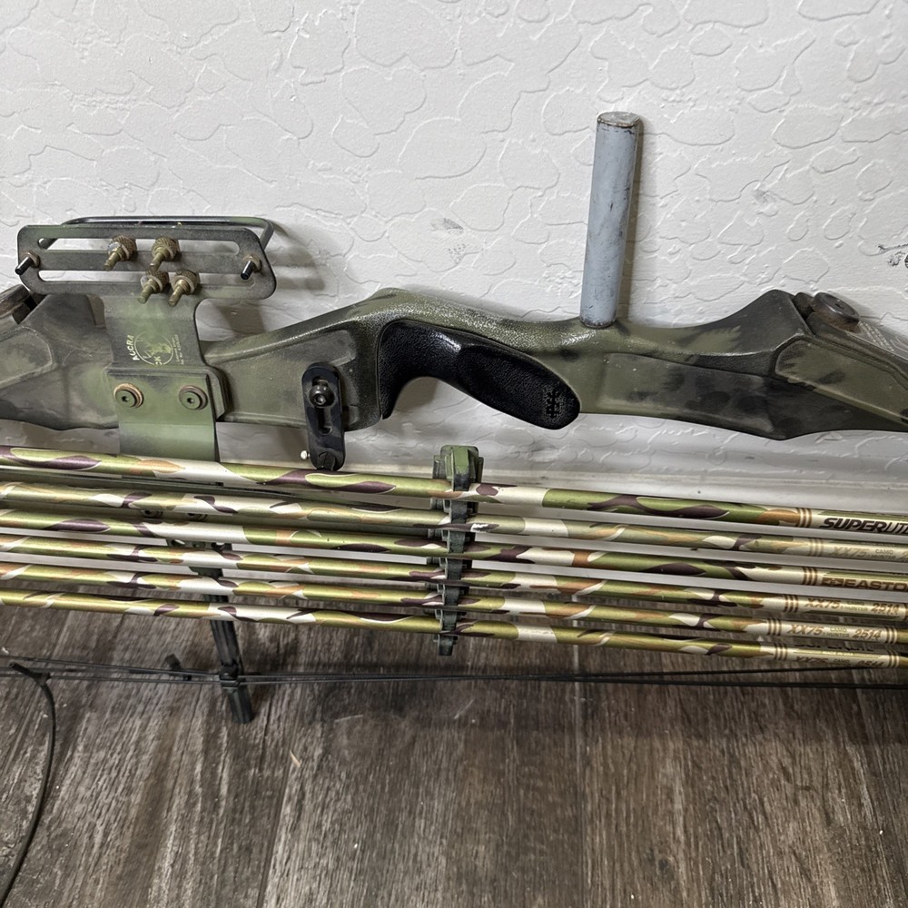 Precision Shooting Equipment PSE Compound Bow RH Phaser II Read Description