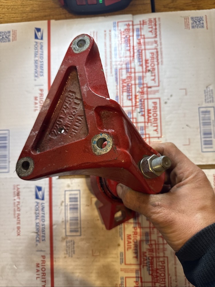 2019 Volvo Penta 6.2 engine mount 22012958