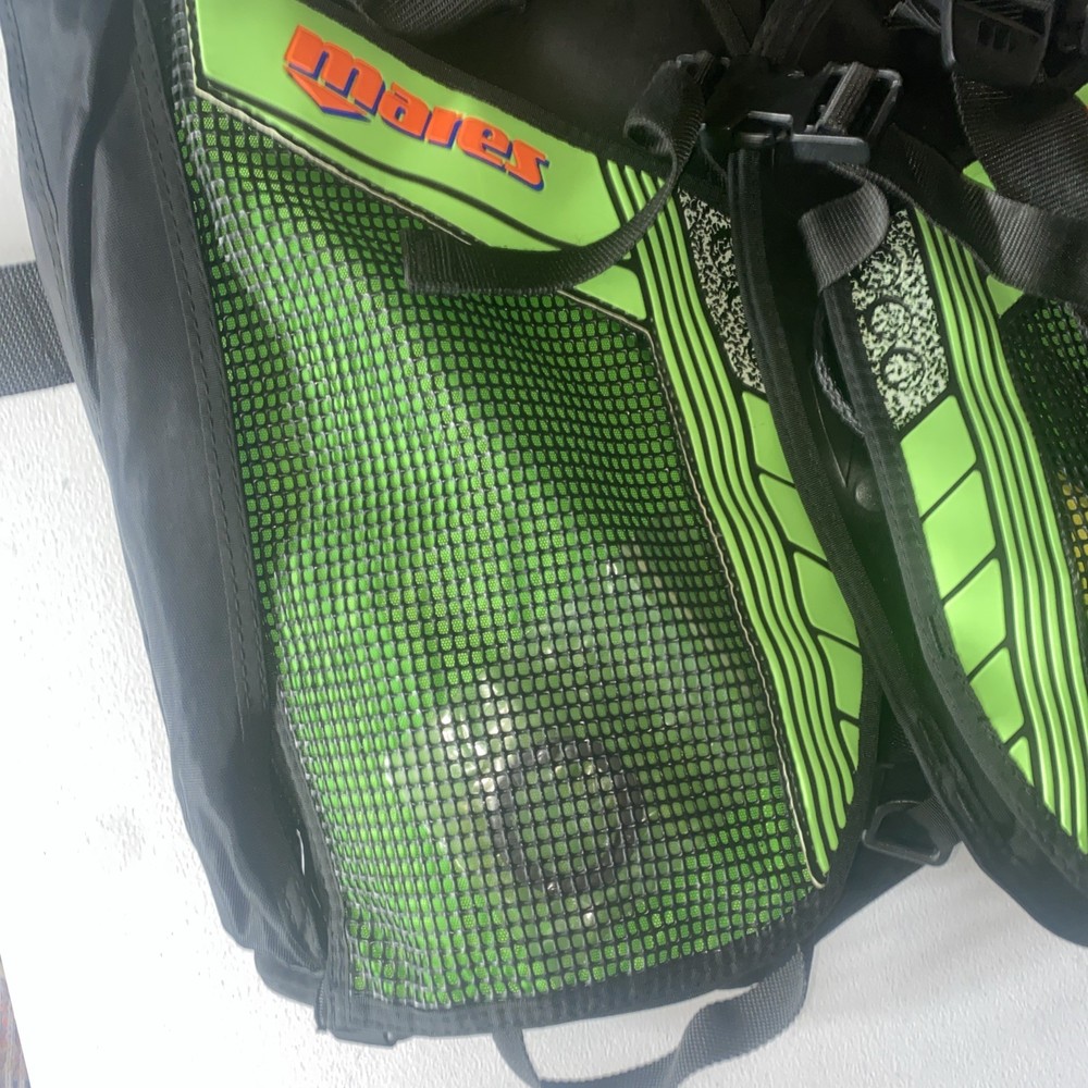 Mares Scuba Vest- - Black- size Large