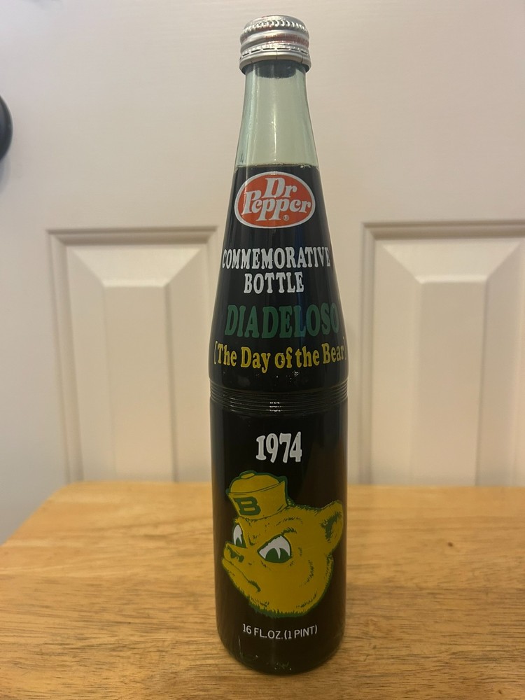 1974 Baylor Bears Commemorative Dr Pepper Bottle - Sealed / Unopened