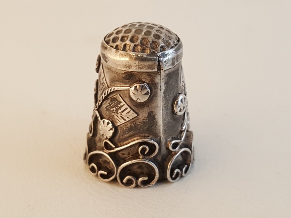 Vintage Mexican sterling silver thimble Icuala flowers