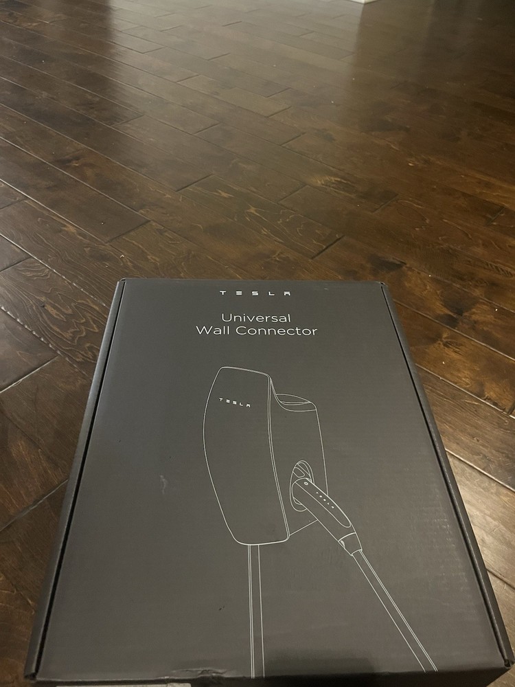 Tesla Universal Wall Connector