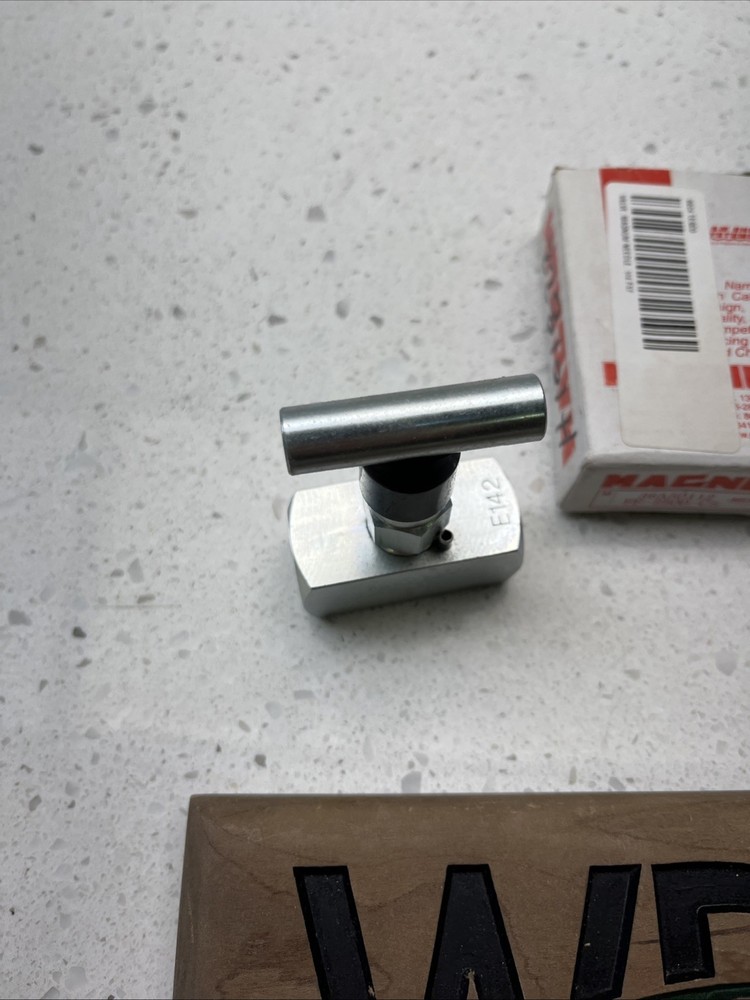 MAGNUM FF-2500-CS Needle Valve 6000PSI