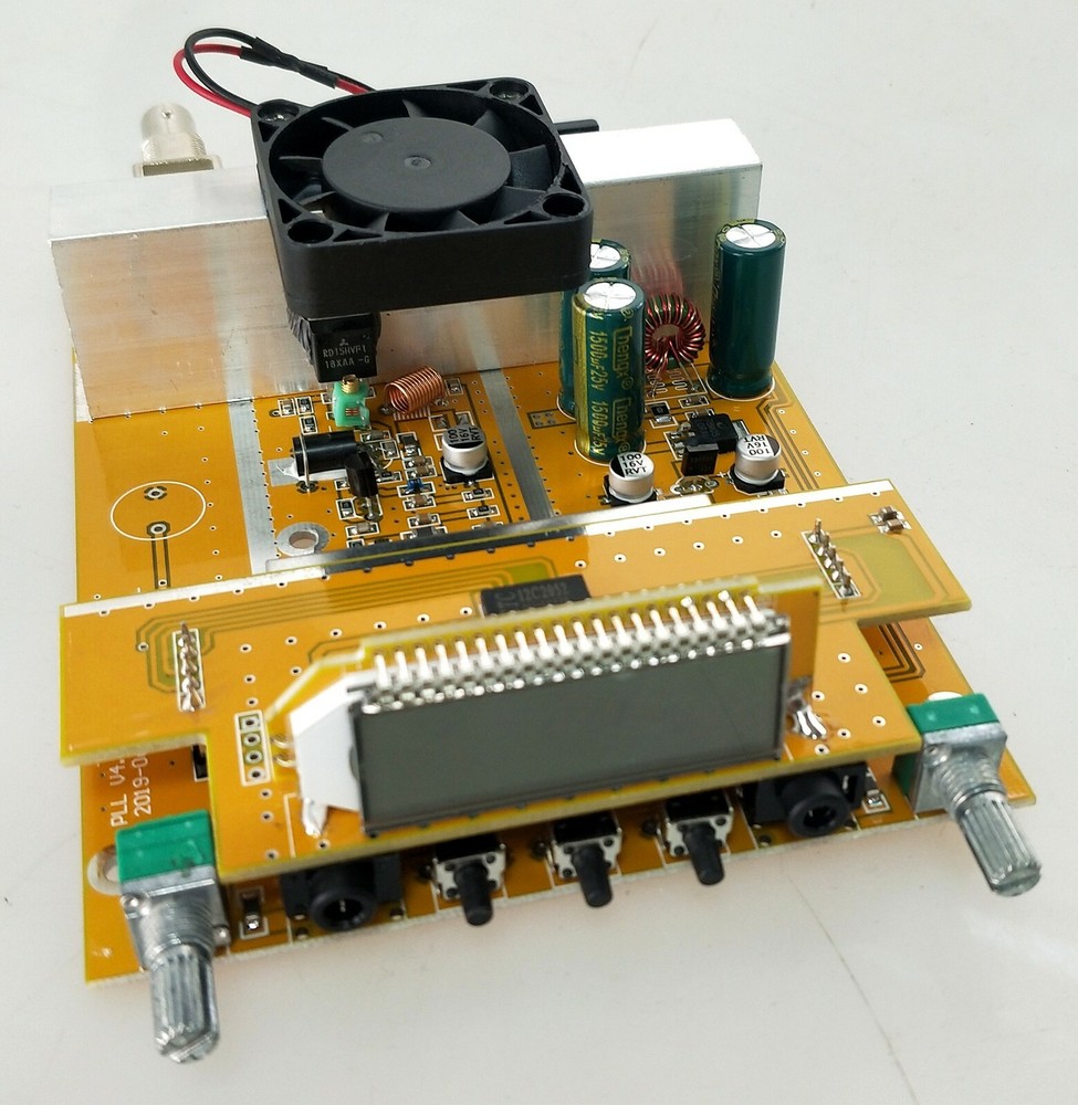 DIY 1.5W/15W Adjustable PLL stereo Fm transmitter broadcast only PCB